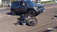 Motociclista é socorrida pelo Siate após colisão defronte ao Hotel Mabu Motociclista é socorrida pelo Siate após colisão defronte ao Hotel Mabu