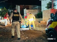 Homem é executado a tiros no Gleba Guarani e suspeitos são presos minutos após o crime em Foz do Iguaçu Homem é executado a tiros no Gleba Guarani e suspeitos são presos minutos após o crime em Foz do Iguaçu