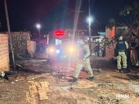Homem é executado a tiros no Gleba Guarani e suspeitos são presos minutos após o crime em Foz do Iguaçu Homem é executado a tiros no Gleba Guarani e suspeitos são presos minutos após o crime em Foz do Iguaçu