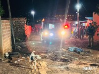 Homem é executado a tiros no Gleba Guarani e suspeitos são presos minutos após o crime em Foz do Iguaçu Homem é executado a tiros no Gleba Guarani e suspeitos são presos minutos após o crime em Foz do Iguaçu