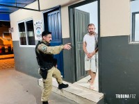 Homem é executado a tiros no Gleba Guarani e suspeitos são presos minutos após o crime em Foz do Iguaçu Homem é executado a tiros no Gleba Guarani e suspeitos são presos minutos após o crime em Foz do Iguaçu