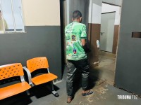 Homem é executado a tiros no Gleba Guarani e suspeitos são presos minutos após o crime em Foz do Iguaçu Homem é executado a tiros no Gleba Guarani e suspeitos são presos minutos após o crime em Foz do Iguaçu