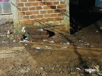 Homem é executado a tiros no Gleba Guarani e suspeitos são presos minutos após o crime em Foz do Iguaçu Homem é executado a tiros no Gleba Guarani e suspeitos são presos minutos após o crime em Foz do Iguaçu