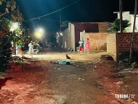 Homem é executado a tiros no Gleba Guarani e suspeitos são presos minutos após o crime em Foz do Iguaçu Homem é executado a tiros no Gleba Guarani e suspeitos são presos minutos após o crime em Foz do Iguaçu