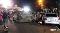 Motorista embriagado causa acidente com vários veículos em Ciudad del Este e é preso após tentar fugir Motorista embriagado causa acidente com vários veículos em Ciudad del Este e é preso após tentar fugir