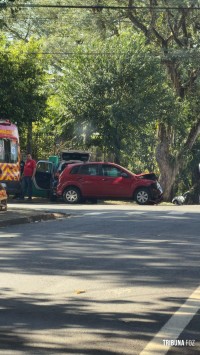 Viatura da Guarda Municipal provoca acidente de trânsito durante perseguição a moto no centro de Foz do Iguaçu Viatura da Guarda Municipal provoca acidente de trânsito durante perseguição a moto no centro de Foz do Iguaçu