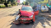 Viatura da Guarda Municipal provoca acidente de trânsito durante perseguição a moto no centro de Foz do Iguaçu Viatura da Guarda Municipal provoca acidente de trânsito durante perseguição a moto no centro de Foz do Iguaçu