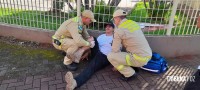 Cabo de fibra ótica rompido causa queda de moto na Av. Juscelino Kubistchek em Foz do Iguaçu Cabo de fibra ótica rompido causa queda de moto na Av. Juscelino Kubistchek em Foz do Iguaçu