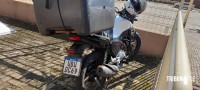 Cabo de fibra ótica rompido causa queda de moto na Av. Juscelino Kubistchek em Foz do Iguaçu Cabo de fibra ótica rompido causa queda de moto na Av. Juscelino Kubistchek em Foz do Iguaçu