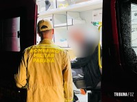 Caminhonete destrói portão de motel após motorista perder o controle em Foz do Iguaçu Caminhonete destrói portão de motel após motorista perder o controle em Foz do Iguaçu