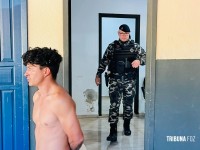 Militares do CHOQUE prende homem com grande quantidade de cocaína na Favela da Sadia Militares do CHOQUE prende homem com grande quantidade de cocaína na Favela da Sadia