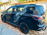 Militares do CHOQUE prende homem com grande quantidade de cocaína na Favela da Sadia Militares do CHOQUE prende homem com grande quantidade de cocaína na Favela da Sadia