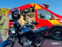 Van escolar atinge motocicleta durante manobra de ré no Bairro Campos do Iguaçu Van escolar atinge motocicleta durante manobra de ré no Bairro Campos do Iguaçu