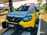Assaltantes roubam carga de iphones, fogem e abandonam veículo em Foz do Iguaçu Assaltantes roubam carga de iphones, fogem e abandonam veículo em Foz do Iguaçu