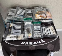 DENARC cumpre mandados judiciais no âmbito da "Operação Quadrante do Pó" em Foz do Iguaçu DENARC cumpre mandados judiciais no âmbito da "Operação Quadrante do Pó" em Foz do Iguaçu