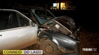 Forte colisão entre dois veículos deixa homem ferido na PR-495 em Santa Helena Forte colisão entre dois veículos deixa homem ferido na PR-495 em Santa Helena