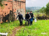 “Piratas do Asfalto”: Suspeito de roubos de mercadorias do Paraguai e residências morre em confronto com o CHOQUE em Foz do Iguaçu “Piratas do Asfalto”: Suspeito de roubos de mercadorias do Paraguai e residências morre em confronto com o CHOQUE em Foz do Iguaçu