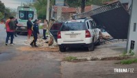 Mulher de 27 anos morre após caminhonete colidir com casa em Villa Elisa no Paraguai Mulher de 27 anos morre após caminhonete colidir com casa em Villa Elisa no Paraguai