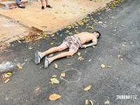 Homem de 42 anos é executado a tiros no Jardim Dourado em Foz do Iguaçu Homem de 42 anos é executado a tiros no Jardim Dourado em Foz do Iguaçu