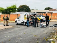 Homem de 42 anos é executado a tiros no Jardim Dourado em Foz do Iguaçu Homem de 42 anos é executado a tiros no Jardim Dourado em Foz do Iguaçu