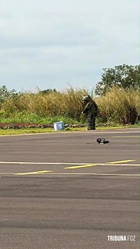 Polícia Federal participa de simulado de ameaça de bomba no Aeroporto Internacional de Foz do Iguaçu Polícia Federal participa de simulado de ameaça de bomba no Aeroporto Internacional de Foz do Iguaçu