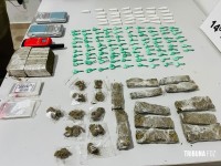 ROCAM encontra cocaína e maconha pronta para venda durante incursão na Comunidade da Guarda Mirim ROCAM encontra cocaína e maconha pronta para venda durante incursão na Comunidade da Guarda Mirim