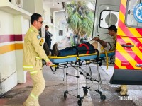 Idoso de 67 anos fica ferido após cair de elevador em posto de combustíveis na BR-277 Idoso de 67 anos fica ferido após cair de elevador em posto de combustíveis na BR-277