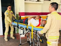 Idoso de 67 anos fica ferido após cair de elevador em posto de combustíveis na BR-277 Idoso de 67 anos fica ferido após cair de elevador em posto de combustíveis na BR-277