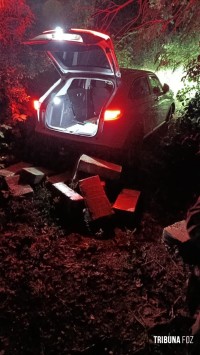 PF e PM apreendem 760,9 Kg de maconha e veículo furtado durante ação em Santa Helena PF e PM apreendem 760,9 Kg de maconha e veículo furtado durante ação em Santa Helena