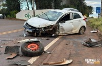 Acidente entre Hilux e HB20 deixa três pessoas feridas na PR-495 em Missal Acidente entre Hilux e HB20 deixa três pessoas feridas na PR-495 em Missal