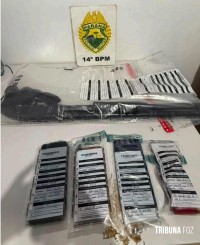 PM prende três homens após roubo e recuperam mais de 300 perfumes em Foz do Iguaçu PM prende três homens após roubo e recuperam mais de 300 perfumes em Foz do Iguaçu