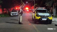 Homem é morto a tiros enquanto estava sentado em frente à residência no Bairro Três Lagoas Homem é morto a tiros enquanto estava sentado em frente à residência no Bairro Três Lagoas