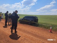 Brasileiro é encontrado morto com tiro na cabeça dentro de um veículo de luxo no Paraguai Brasileiro é encontrado morto com tiro na cabeça dentro de um veículo de luxo no Paraguai