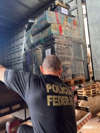 Policia Federal incinera mais de 11 toneladas de drogas apreendidas na região da tríplice fronteira Policia Federal incinera mais de 11 toneladas de drogas apreendidas na região da tríplice fronteira