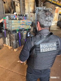 Policia Federal incinera mais de 11 toneladas de drogas apreendidas na região da tríplice fronteira Policia Federal incinera mais de 11 toneladas de drogas apreendidas na região da tríplice fronteira