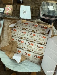 PF e PM apreendem 51,9 Kg de maconha em caminhão de encomendas PF e PM apreendem 51,9 Kg de maconha em caminhão de encomendas