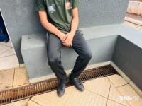 GDE da Policia Civil aborda adolescente paraguaio com duas malas e encontra maconha próximo à Vila Portes GDE da Policia Civil aborda adolescente paraguaio com duas malas e encontra maconha próximo à Vila Portes