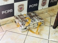GDE da Policia Civil aborda adolescente paraguaio com duas malas e encontra maconha próximo à Vila Portes GDE da Policia Civil aborda adolescente paraguaio com duas malas e encontra maconha próximo à Vila Portes