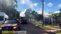 Incêndio destrói parte de residência e assusta moradores na região do Balneário Terra das Águas em Santa Helena Incêndio destrói parte de residência e assusta moradores na região do Balneário Terra das Águas em Santa Helena