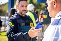 PRF reforça fiscalização nas rodovias federais do Paraná durante o feriado da Independência PRF reforça fiscalização nas rodovias federais do Paraná durante o feriado da Independência