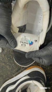 Policia Federal prende paraguaio com cocaína ocultada nas roupas e no corpo no Aeroporto de Foz do Iguaçu Policia Federal prende paraguaio com cocaína ocultada nas roupas e no corpo no Aeroporto de Foz do Iguaçu