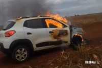 Carro pega fogo do nada e fica completamente destruído em área rural entre Foz do Iguaçu e Santa Terezinha de Itaipu Carro pega fogo do nada e fica completamente destruído em área rural entre Foz do Iguaçu e Santa Terezinha de Itaipu