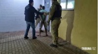 Homem é preso após agredir a ex-companheira e a filha em Matelândia Homem é preso após agredir a ex-companheira e a filha em Matelândia