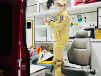 Homem é atropelado por carro na Vila Portes e é socorrido pelo Siate Homem é atropelado por carro na Vila Portes e é socorrido pelo Siate