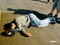 Homem é atropelado por carro na Vila Portes e é socorrido pelo Siate Homem é atropelado por carro na Vila Portes e é socorrido pelo Siate