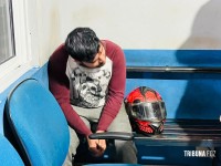 Moto sem placa foge do EOPE da Guarda Municipal, fura semáforos e é abordada e com o motociclista é encontrado haxixe e maconha Moto sem placa foge do EOPE da Guarda Municipal, fura semáforos e é abordada e com o motociclista é encontrado haxixe e maconha