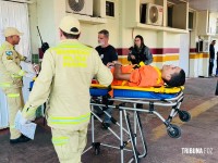 Detento torce o joelho dentro da unidade prisional e precisa ser encaminhado ao Hospital Municipal de Foz do Iguaçu Detento torce o joelho dentro da unidade prisional e precisa ser encaminhado ao Hospital Municipal de Foz do Iguaçu