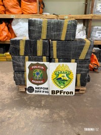 BPFRON e PF apreendem 506,3 Kg de maconha na região da Vila B em Foz do Iguaçu BPFRON e PF apreendem 506,3 Kg de maconha na região da Vila B em Foz do Iguaçu