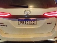 Mulher que conduzia caminhonete de luxo roubada é presa no lado paraguaio da Ponte da Amizade Mulher que conduzia caminhonete de luxo roubada é presa no lado paraguaio da Ponte da Amizade