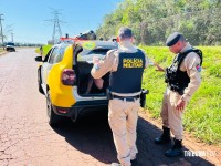 Homem furta van escolar, tenta fugir e acaba preso após veículo tombar em Foz do Iguaçu Homem furta van escolar, tenta fugir e acaba preso após veículo tombar em Foz do Iguaçu